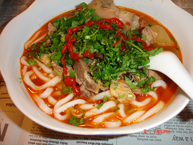 Thick noodles soup Nha Trang 